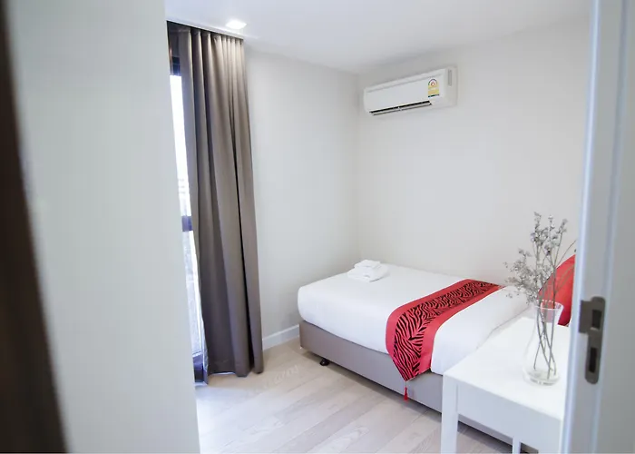 Hope Land Sukhumvit 8 4*