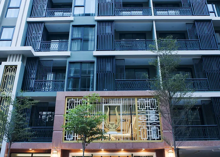 Hope Land Sukhumvit 8 Bangkok