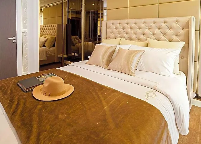 Hope Land Sukhumvit 8 4* Banguecoque