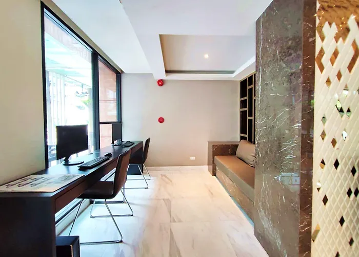 Hope Land Sukhumvit 8 Banguecoque