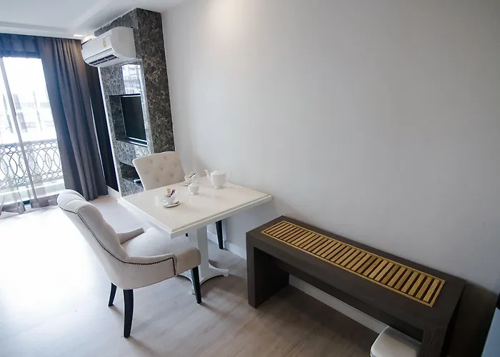Hope Land Sukhumvit 8 4* Banguecoque