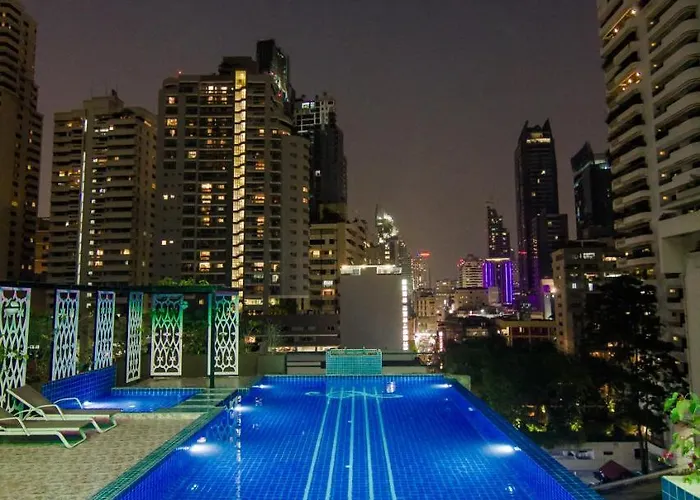 Hope Land Sukhumvit 8 Hotel 4*